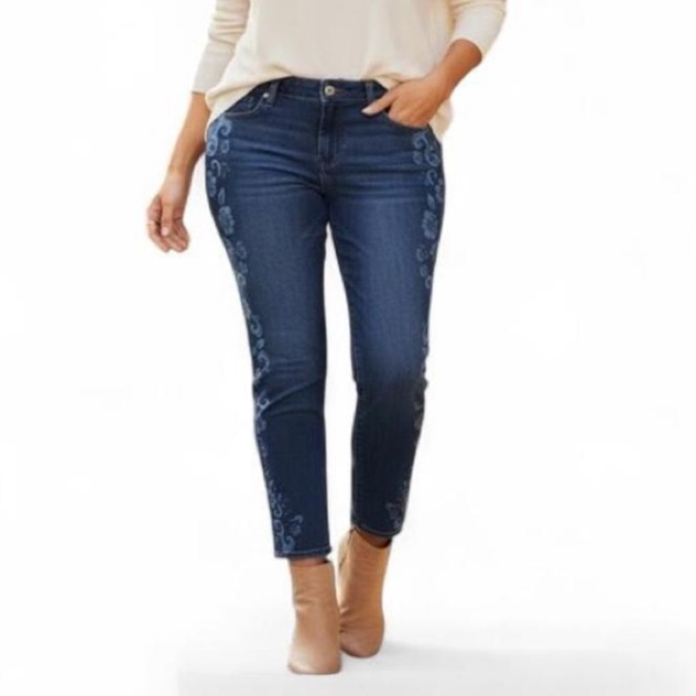 Chico's Perfect Stretch Girlfriend Slim Leg Ankle Jeans Size US 4 Floral Print